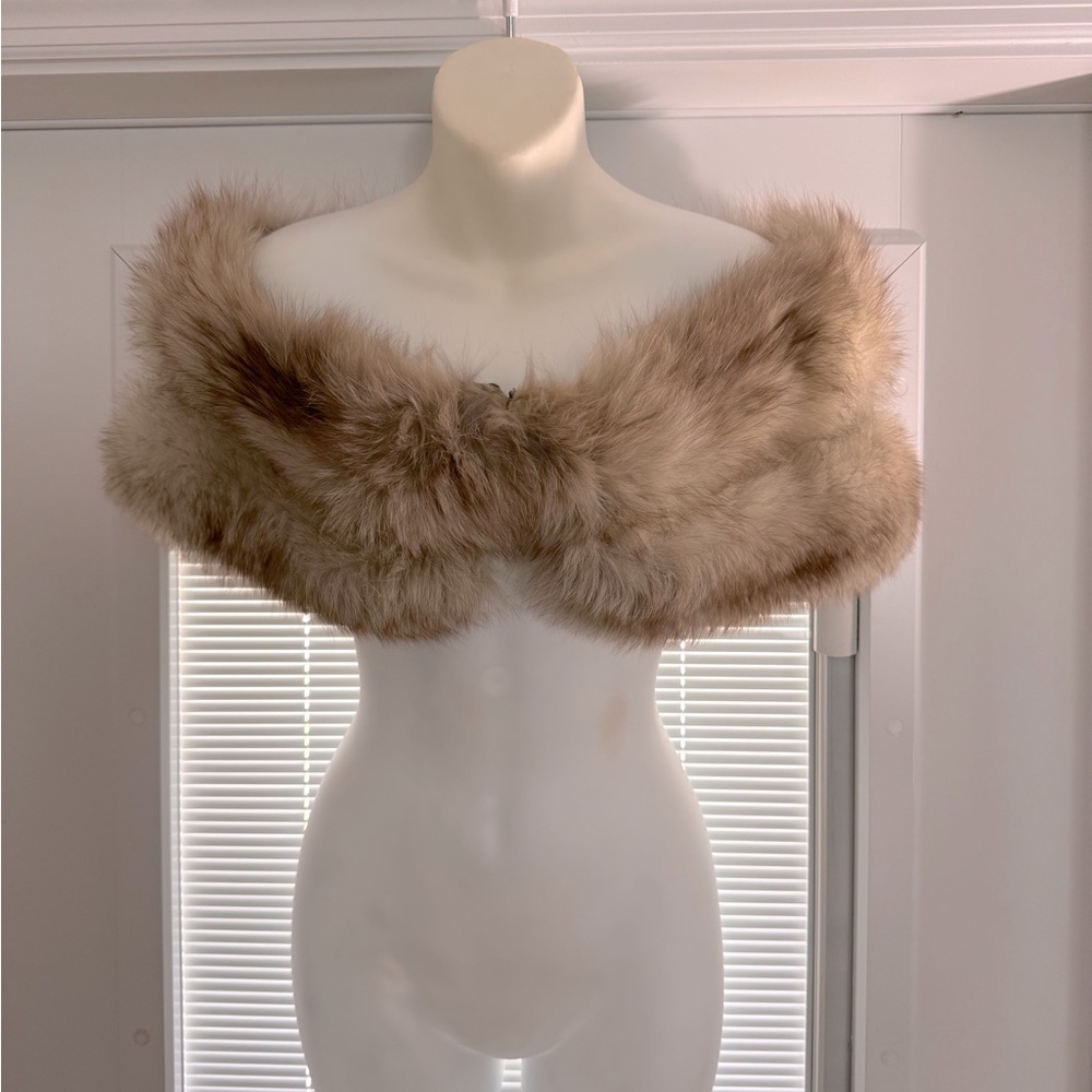 Vintage Fur Shrug Off The Shoulder real Fox Caplet Shawl 1950's